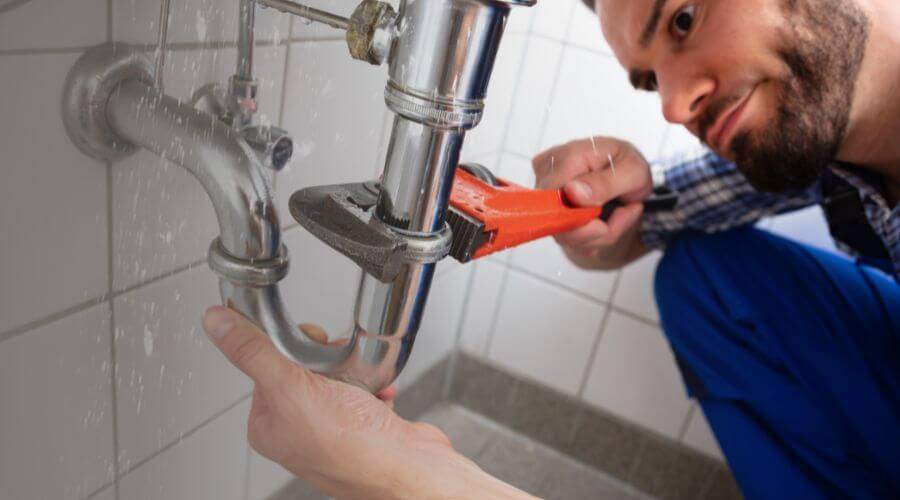 Professional same day plumber services in New Century, KS